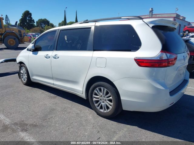 5TDYK3DC0FS533832 Toyota Sienna Xle Premium 8 Passenger