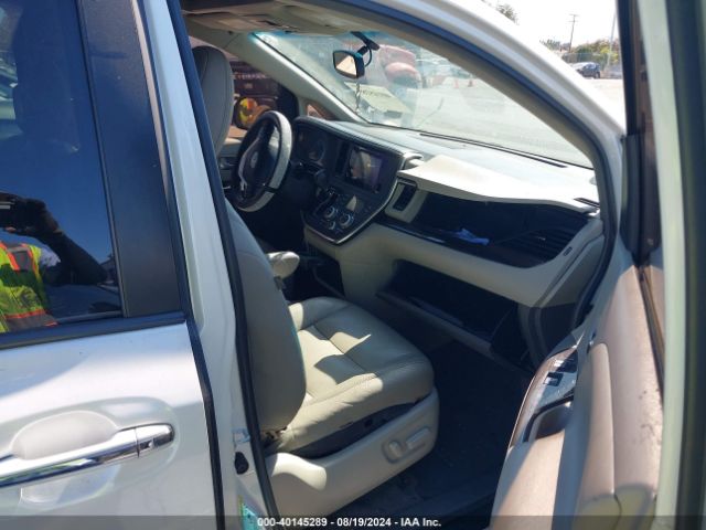 5TDYK3DC0FS533832 Toyota Sienna Xle Premium 8 Passenger