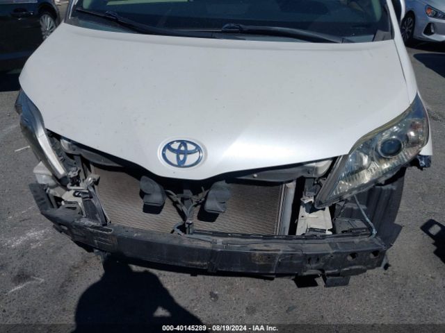 5TDYK3DC0FS533832 Toyota Sienna Xle Premium 8 Passenger