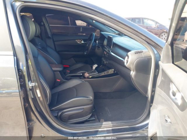 3KPF34AD4ME383108 KIA Forte Gt-line