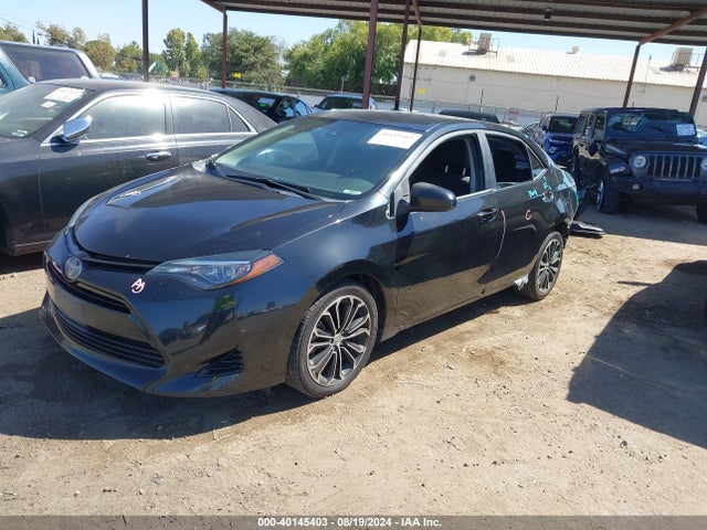 Toyota COROLLA LE 2018 2T1BURHE3JC053235 Image 2