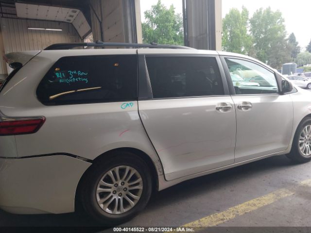 5TDYZ3DCXHS797820 Toyota Sienna Xle 8 Passenger