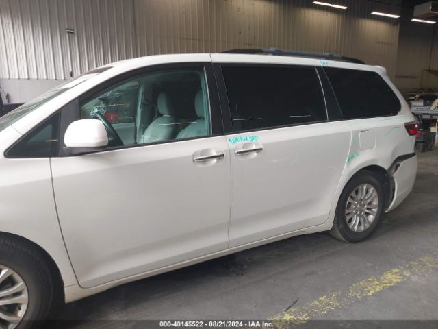 5TDYZ3DCXHS797820 Toyota Sienna Xle 8 Passenger