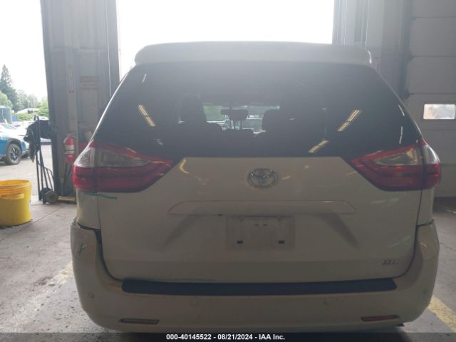 5TDYZ3DCXHS797820 Toyota Sienna Xle 8 Passenger
