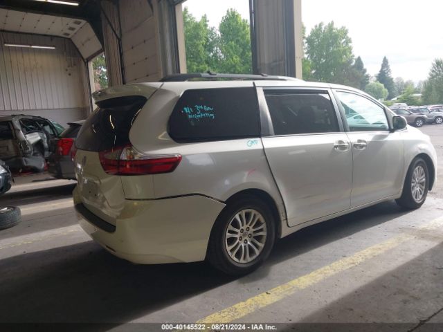 5TDYZ3DCXHS797820 Toyota Sienna Xle 8 Passenger