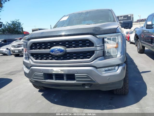 1FTFW1ED3NFA17132 Ford F-150 Xlt