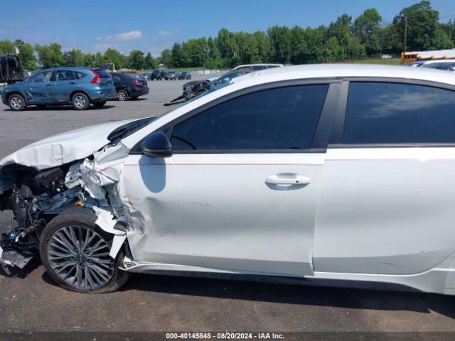 3KPF54AD0PE667625 KIA Forte Gt-line