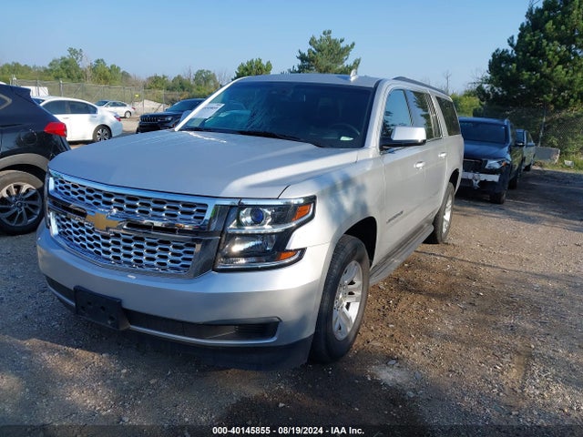 Chevrolet Suburban 1500 Lt 2015 1GNSKJKC8FR732047 Image 2