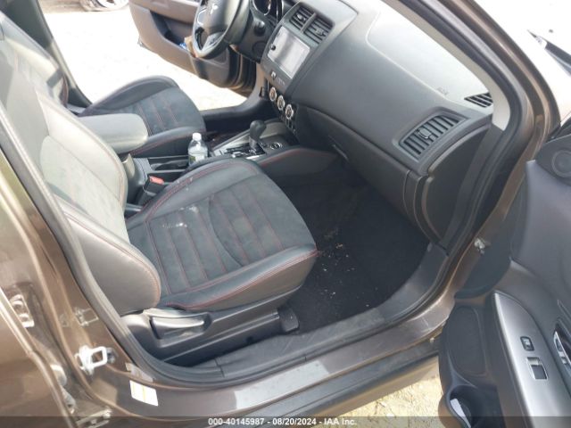 JA4AR3AW9JZ027607 Mitsubishi Outlander Sport 2.4 Se