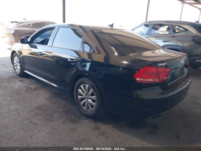 1VWAT7A34FC057318 Volkswagen Passat 1.8t Wolfsburg Edition