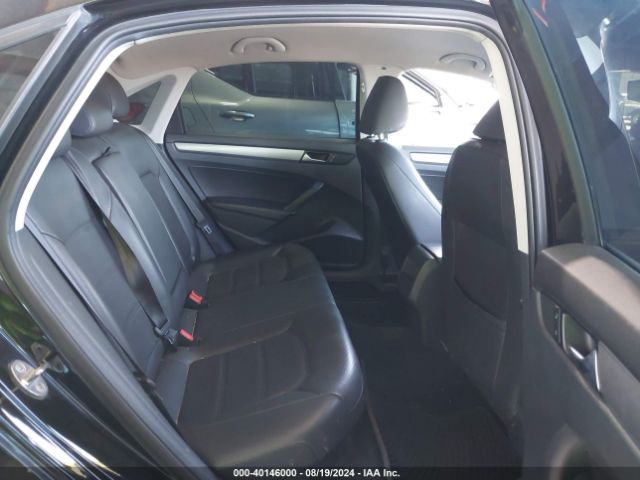 1VWAT7A34FC057318 Volkswagen Passat 1.8t Wolfsburg Edition