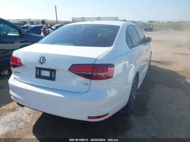 3VWDB7AJ5JM204655 Volkswagen Jetta 1.4t Se/1.4t Wolfsburg Edition