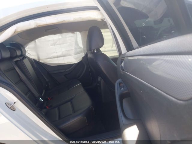 3VWDB7AJ5JM204655 Volkswagen Jetta 1.4t Se/1.4t Wolfsburg Edition