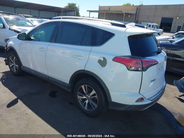 Toyota Rav4 Xle 2017 2T3WFREV0HW374360 Image 3
