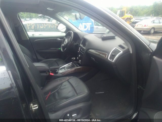 WA1CFBFP9EA101965 Audi Q5 2.0t Premium