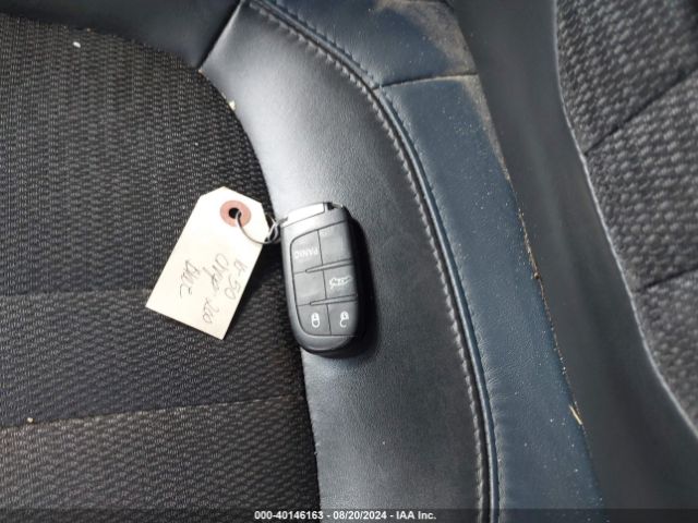 1C3CCCDG5FN722027 Chrysler 200 S