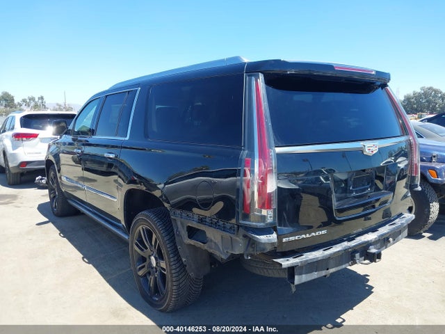 2017 CADILLAC ESCALADE ESV 1GYS4JKJ7HR346802 Photo 2