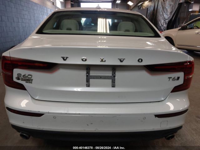 7JRA22TK1LG048983 Volvo S60 T6 Momentum