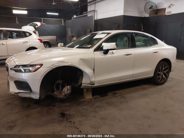 7JRA22TK1LG048983 Volvo S60 T6 Momentum
