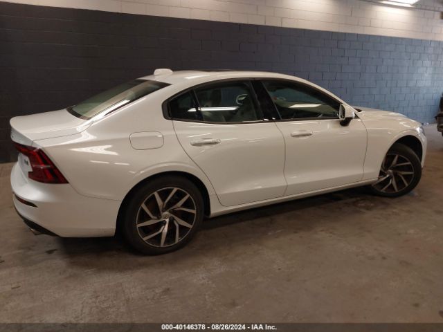 7JRA22TK1LG048983 Volvo S60 T6 Momentum