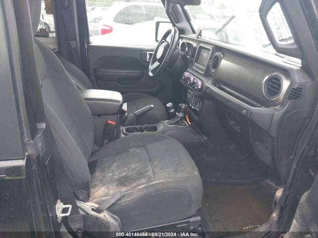 1C4GJXAN8JW179708 Jeep Wrangler Sport S 4x4
