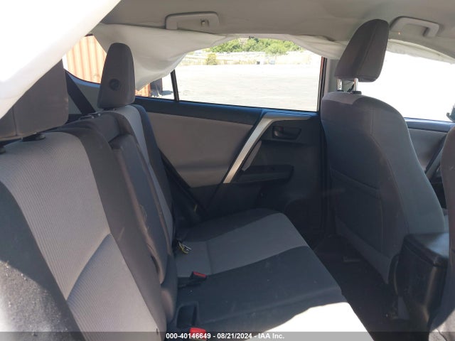 Toyota RAV4 LE 2015 2T3ZFREV5FW177517 Image 8