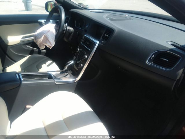 YV126MFD8F2297745 Volvo S60 T5 Platinum