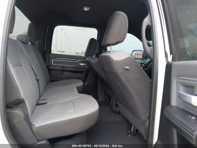 3C6UR5JL4NG365403 RAM 2500 Big Horn  4x4 8' Box