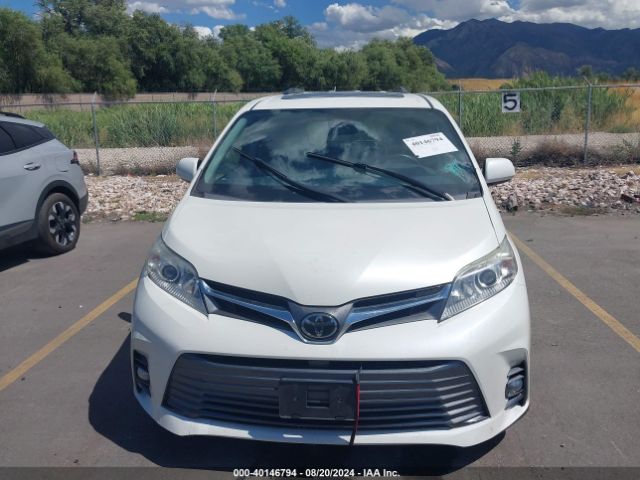 5TDYZ3DC3JS922663 Toyota Sienna Xle Premium 8 Passenger