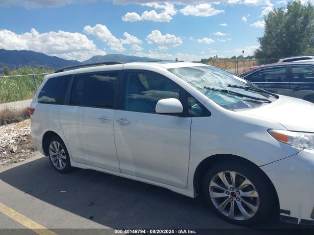 5TDYZ3DC3JS922663 Toyota Sienna Xle Premium 8 Passenger