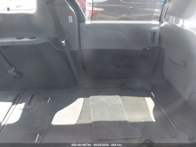5TDYZ3DC3JS922663 Toyota Sienna Xle Premium 8 Passenger
