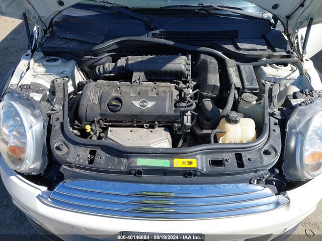 2011 MINI COOPER CLUBMAN WMWZF3C57BT187721 Photo 9