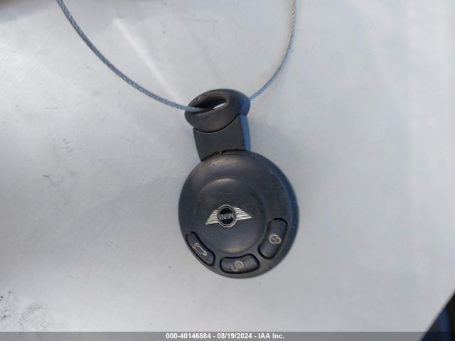 2011 MINI COOPER CLUBMAN WMWZF3C57BT187721 Photo 10