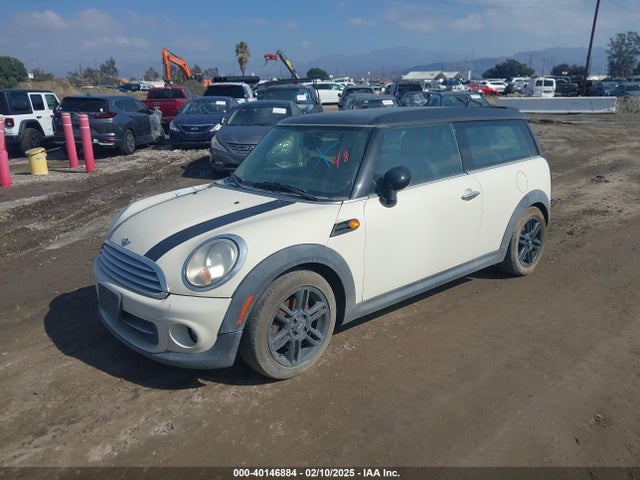 2011 MINI COOPER CLUBMAN WMWZF3C57BT187721 Photo 1