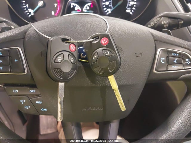 Ford ESCAPE SE 2017 1FMCU9G92HUB02099 Image 11