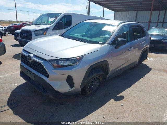 Toyota RAV4 LE 2019 2T3H1RFV1KW036673 Image 2