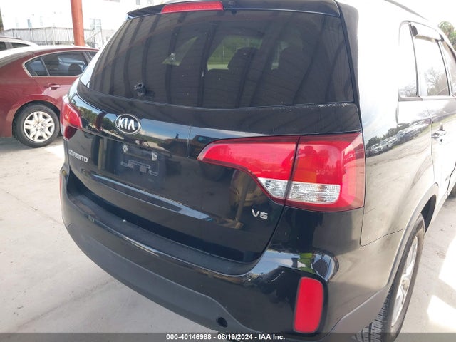 KIA Sorento Lx V6 2015 5XYKTDA76FG650649 Image 12