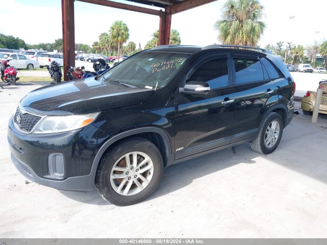 KIA Sorento Lx V6 2015 5XYKTDA76FG650649 Image 2