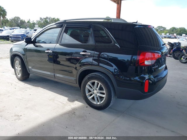 KIA Sorento Lx V6 2015 5XYKTDA76FG650649 Image 3