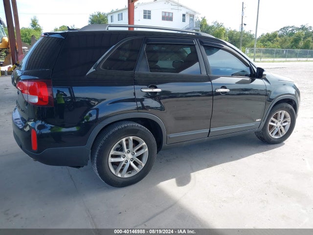 KIA Sorento Lx V6 2015 5XYKTDA76FG650649 Image 4
