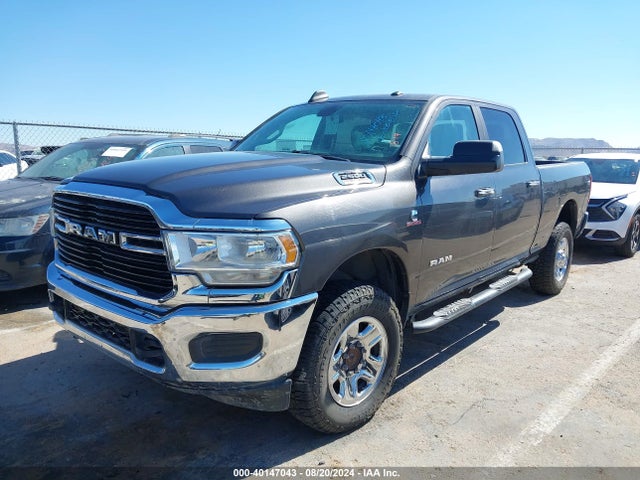 3C6UR5DL6KG620981 RAM 2500 Big Horn  4x4 6'4 Box