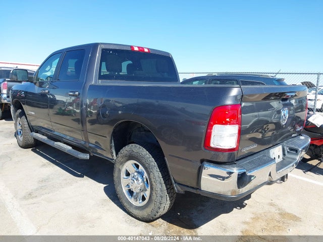 3C6UR5DL6KG620981 RAM 2500 Big Horn  4x4 6'4 Box