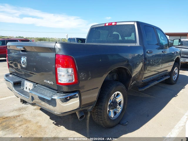 3C6UR5DL6KG620981 RAM 2500 Big Horn  4x4 6'4 Box