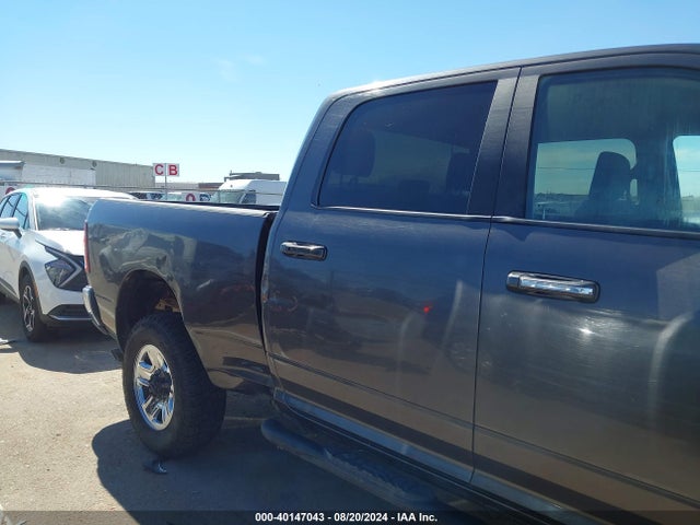 3C6UR5DL6KG620981 RAM 2500 Big Horn  4x4 6'4 Box