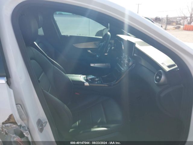 55SWF4JB9FU072369 Mercedes-Benz C 300 Luxury/sport