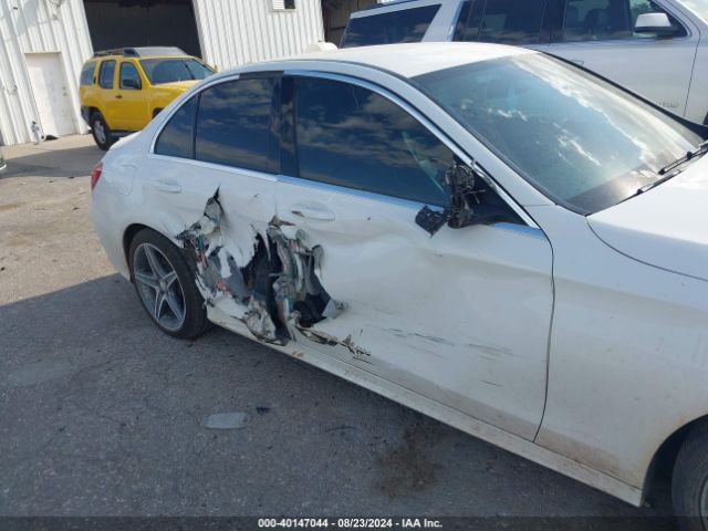55SWF4JB9FU072369 Mercedes-Benz C 300 Luxury/sport