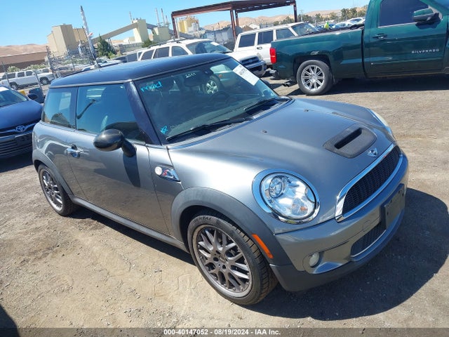 2007 MINI COOPER S WMWMF73517TL90970 Photo 0