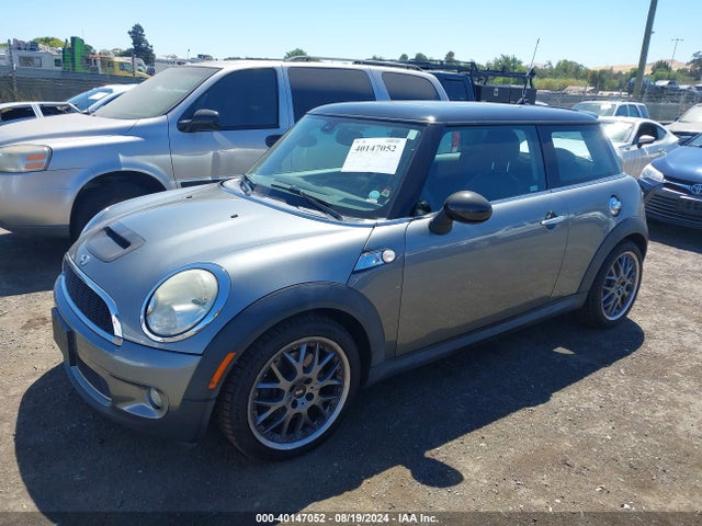 2007 MINI COOPER S WMWMF73517TL90970 Photo 1