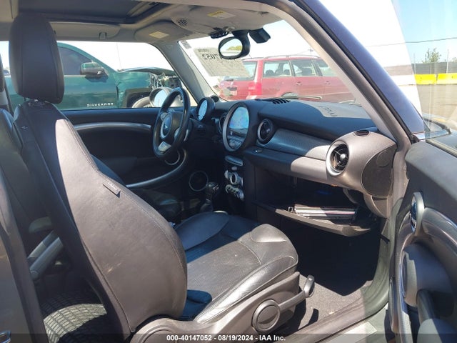 2007 MINI COOPER S WMWMF73517TL90970 Photo 4