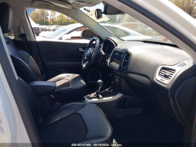 3C4NJCBBXLT166178 Jeep Compass Latitude Fwd